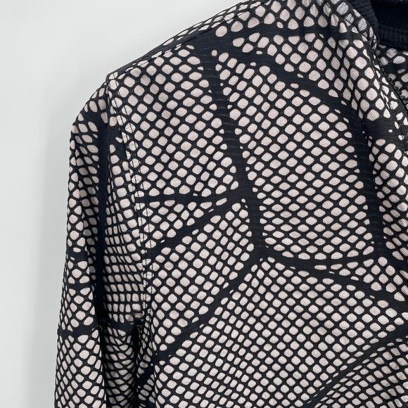 BEYOND YOGA Black & White Abstract Chromatic Bomber Jacket // XS - Picture 6 of 10